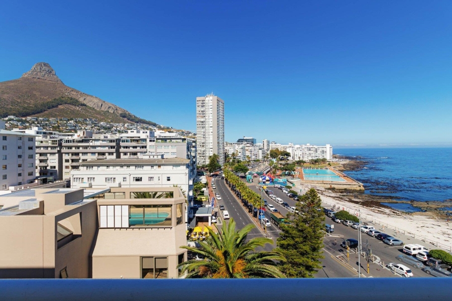 3 Bedroom Property for Sale in Sea Point Western Cape